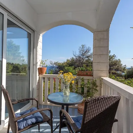 95m2 With Two Bedrooms And Two Bathrooms Apartment *